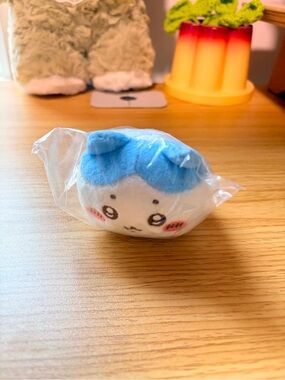 Chiikawa laydown “Hachiware” plush
